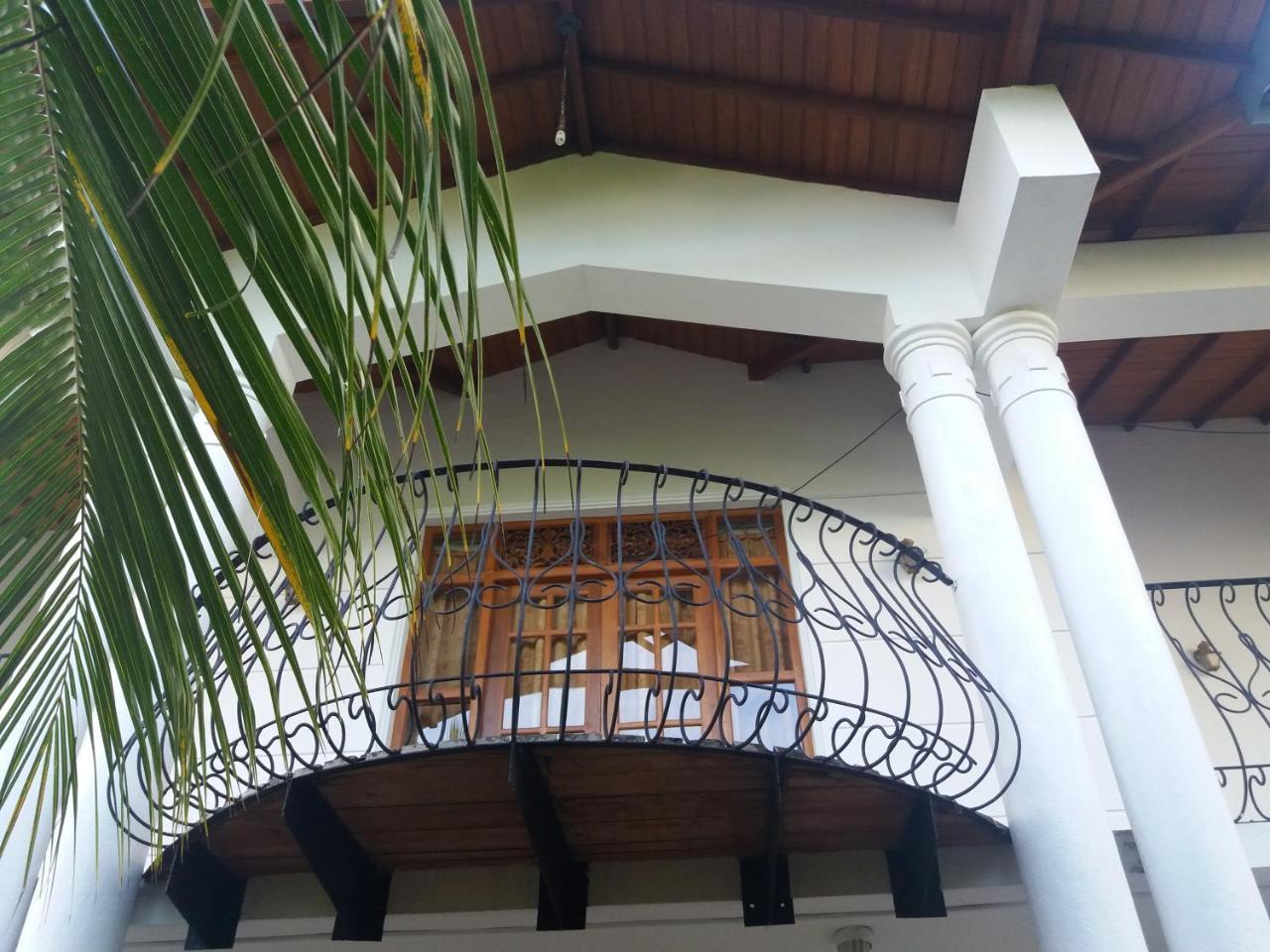 Hotel Diamond House Weligama Esterno foto